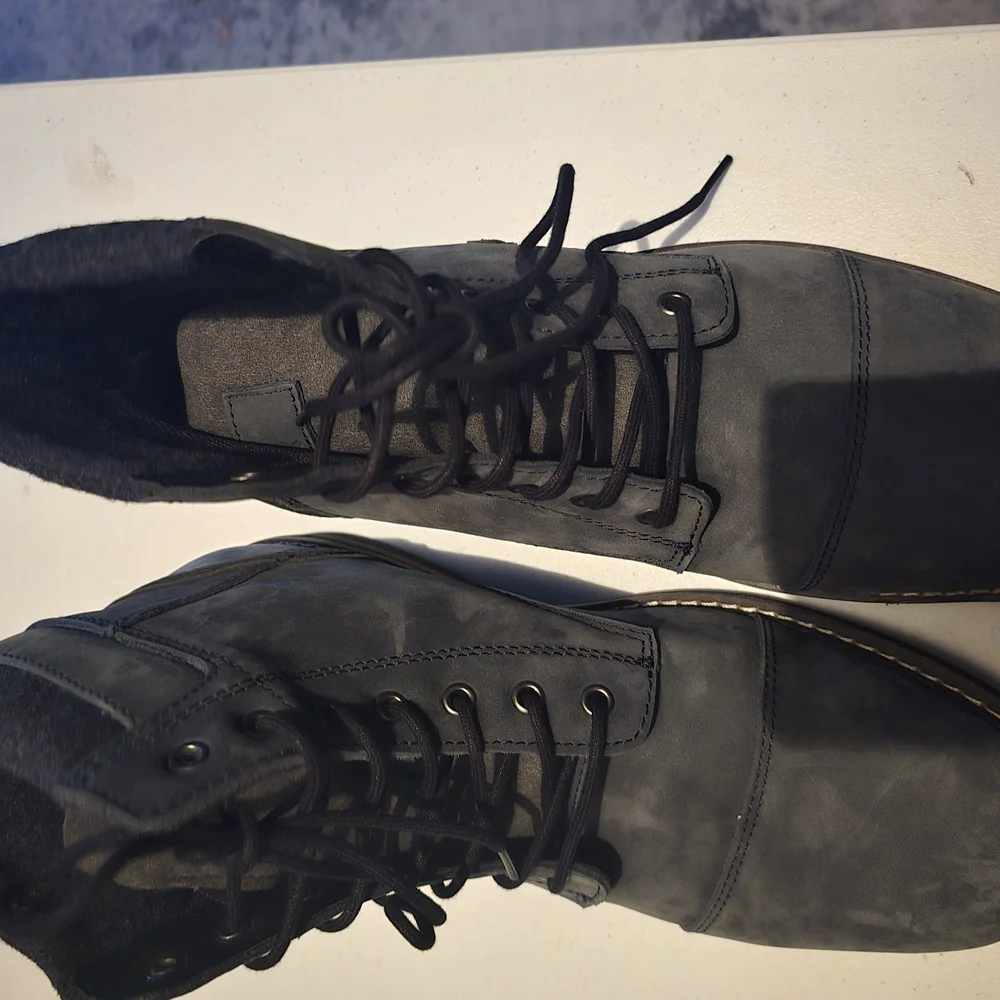 Northwest‎ Territory Black Ankle Boots with Suede Finish